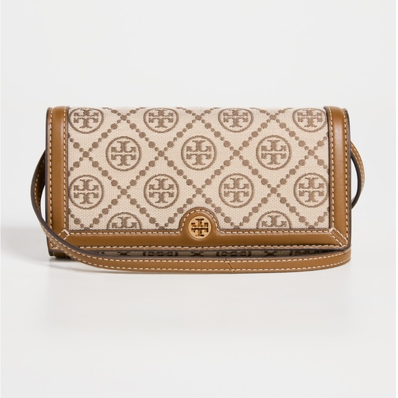 New, T monogram jacquard chain wallet - Picture 4 of 17